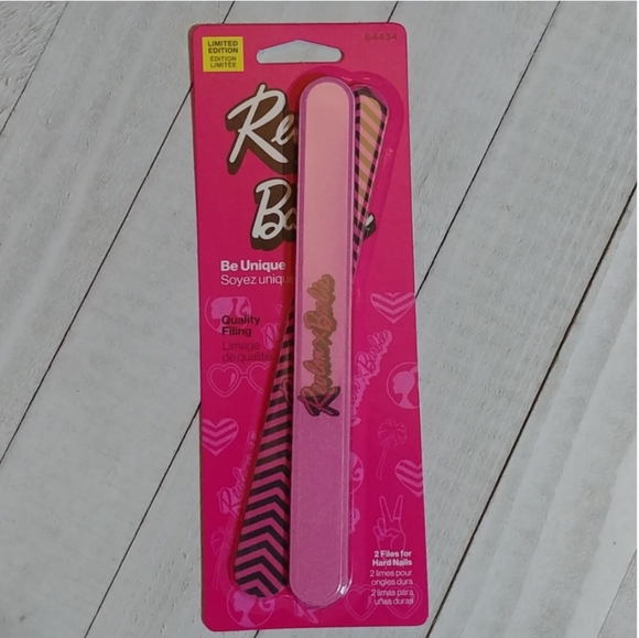 NEW Holiday Celebration Barbie 2001 + 2 Barbie Bonus Gifts - Picture 7 of 8